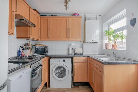 2 bedroom terraced house for sale, Tonbridge Road, Maidstone