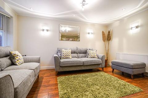 3 bedroom detached house for sale, Hall Dale Close, Hall Green