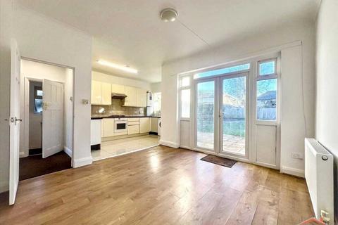 3 bedroom semi-detached house for sale, Elmgate Gardens, Edgware
