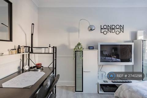1 bedroom in a house share to rent, London, London, HA0