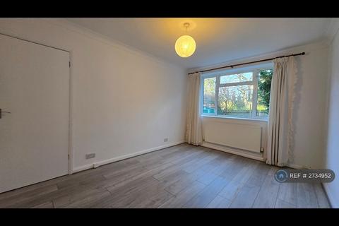 undefined, Ardrossan Gardens, Worcester Park, KT4