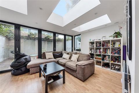 3 bedroom flat to rent, Leighton Road, London NW5