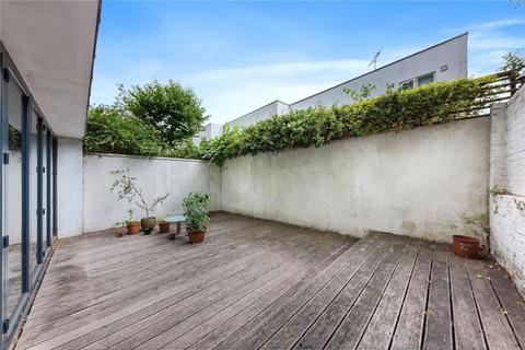 3 bedroom flat to rent, Leighton Road, London NW5