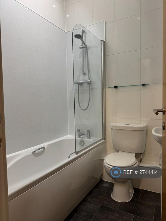 Main Bathroom