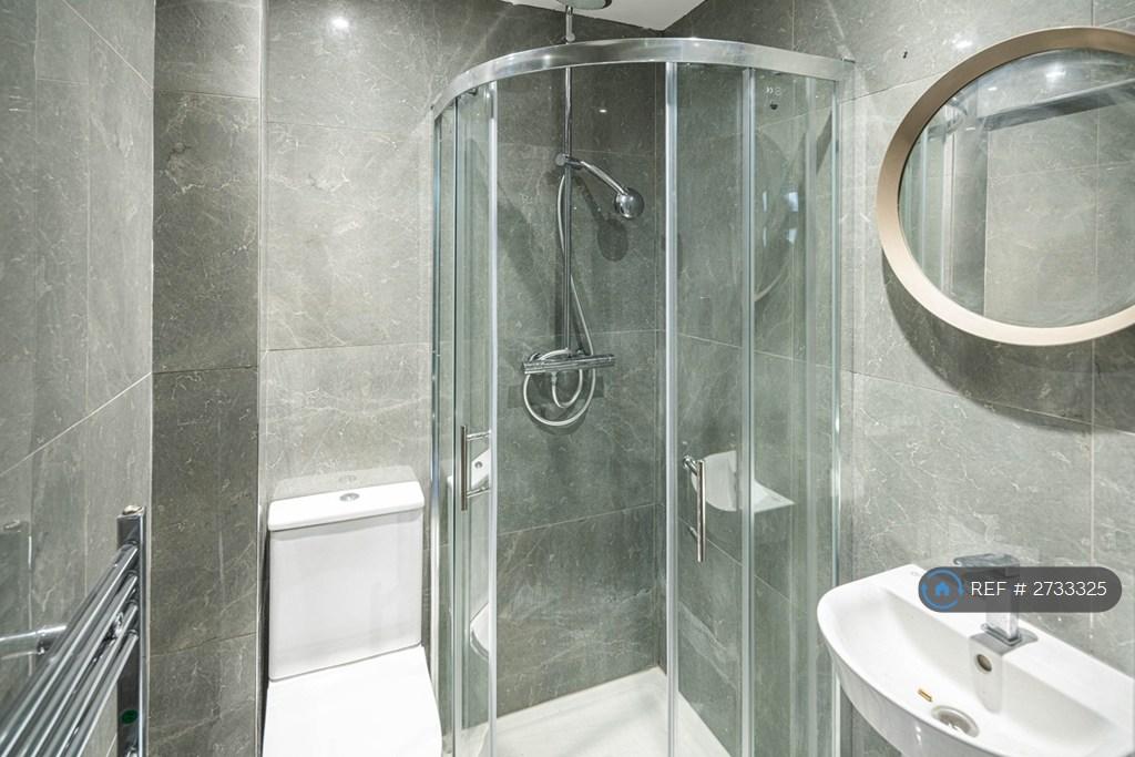En-Suite 1