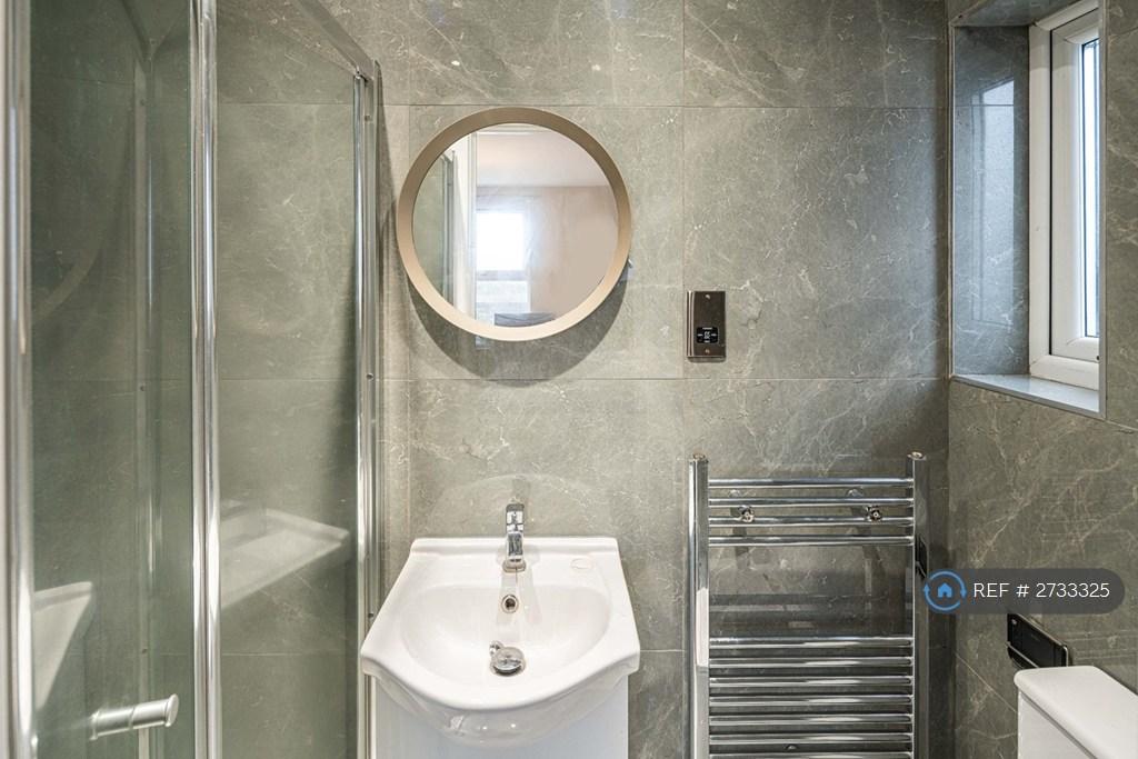 En-Suite 3