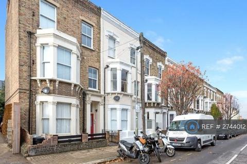 3 bedroom flat to rent, Taybridge Road, London, SW11