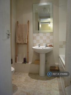 undefined, Coombe Pine, Bracknell, RG12