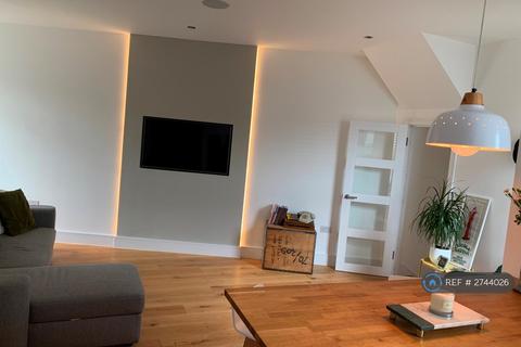 1 bedroom flat to rent, Cromwell Rd, London, SW19