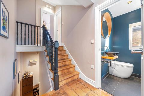 2 bedroom flat for sale, Endymion Road, SW2