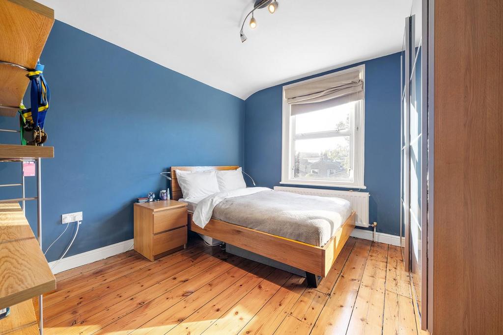 Bedroom 1.JPG