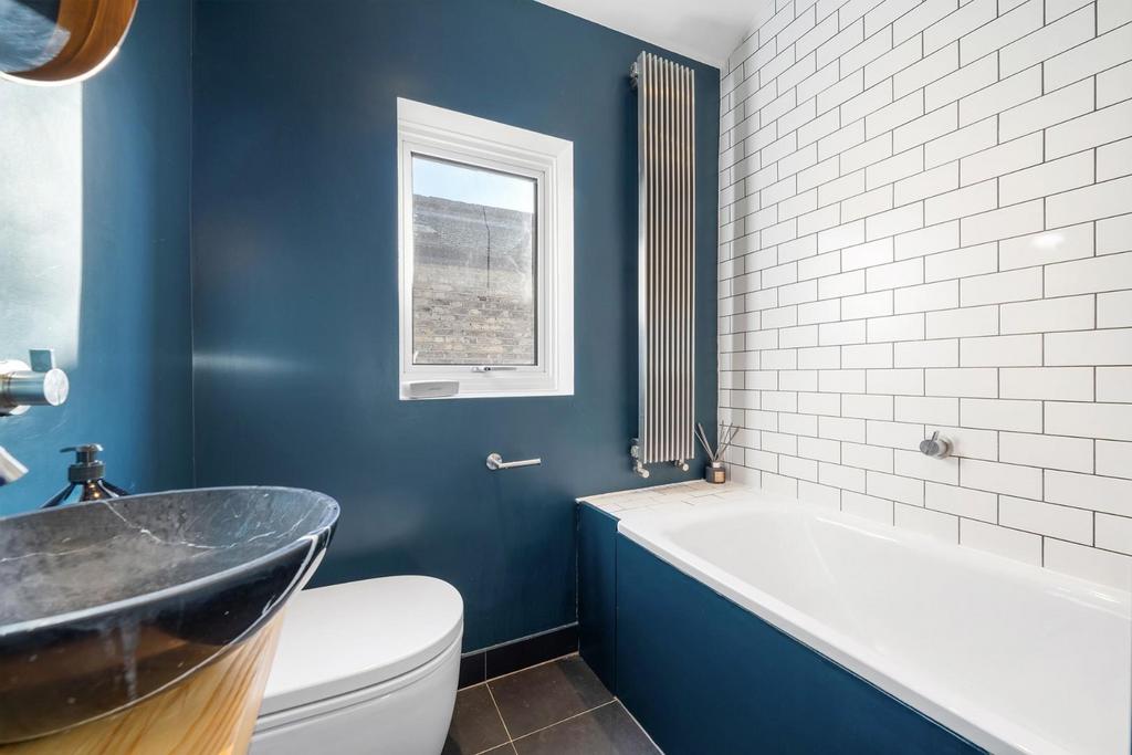 Bathroom.JPG