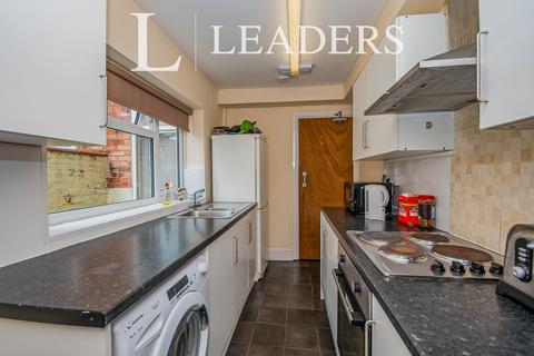 1 bedroom in a house share to rent, Room 3 21 Portland, PE21