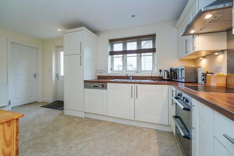 4 bedroom terraced house to rent, Station Road, Kemble, GL7