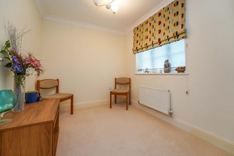 4 bedroom terraced house to rent, Station Road, Kemble, GL7