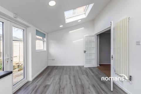 3 bedroom terraced house to rent, Charles Avenue, Stoke Gifford, Bristol, BS34