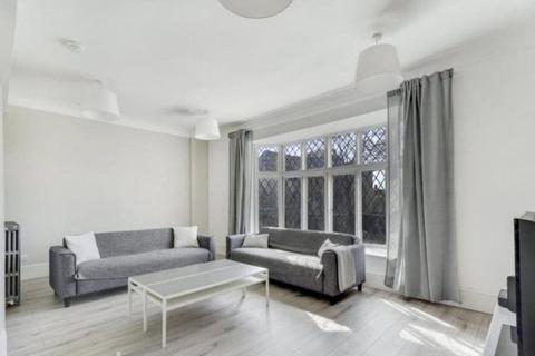 House share to rent, Trinity Road, London, SW17