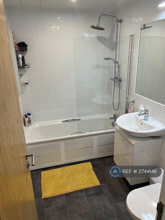 Main Bathroom
