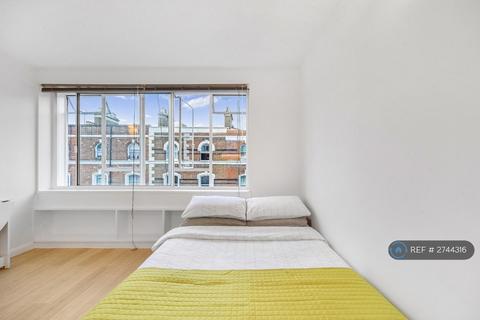 Studio to rent, Craven Terrace, London, W2