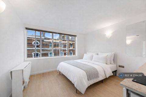 Studio to rent, Craven Terrace, London, W2