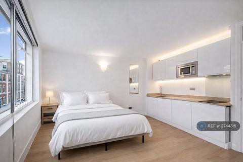 Studio to rent, Craven Terrace, London, W2