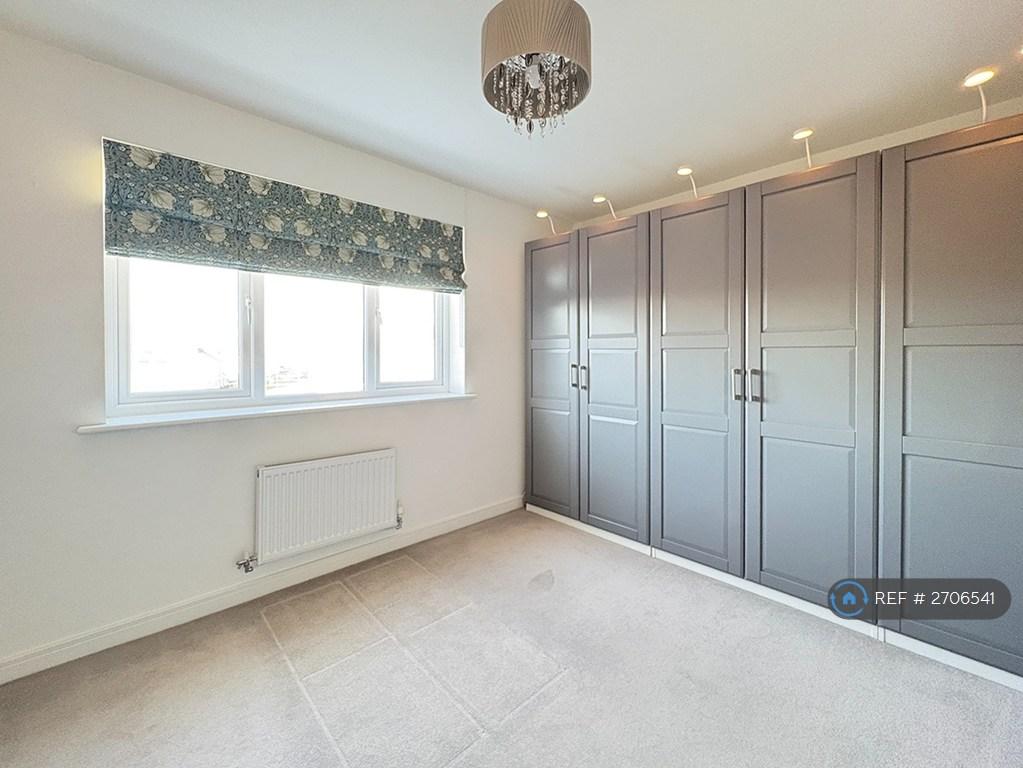 Bedroom 3/ Dressing Room