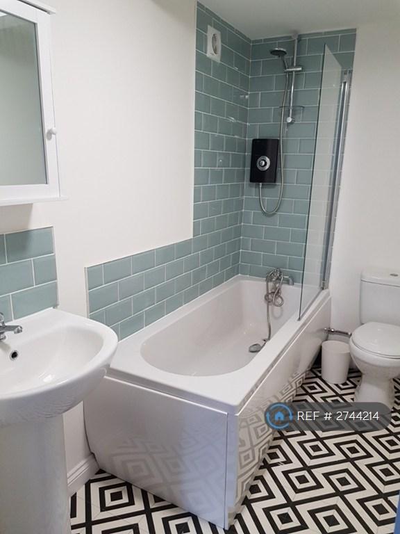 Communal Toilet &amp; Bath
