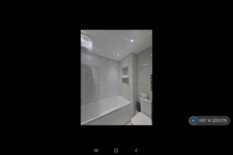 3 bedroom terraced house to rent, Harper Close, Grays, RM16
