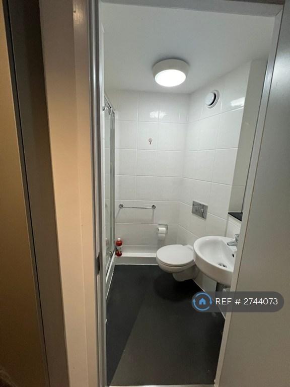 Ensuite-Bathroom