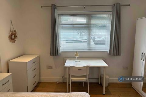 5 bedroom semi-detached house to rent, London Road, Oxford, OX3