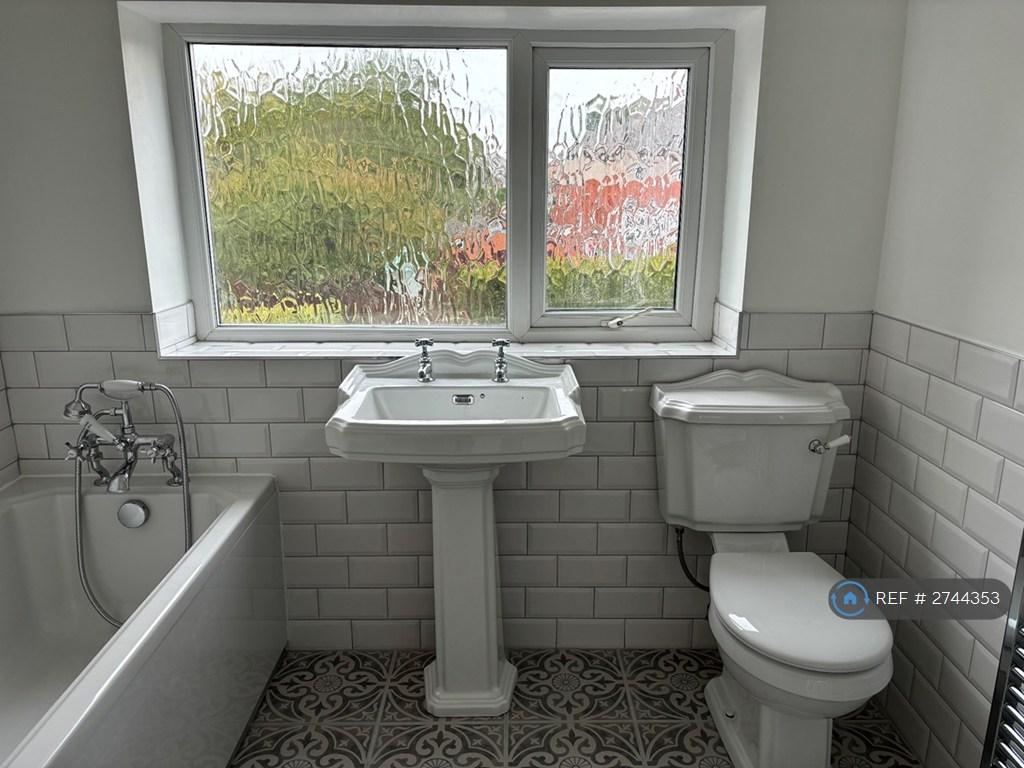 Upstairs Bathroom
