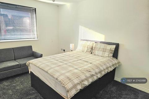 1 bedroom in a flat share to rent, Jeremiah Road, Wolverhampton, WV10