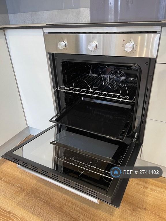 Oven