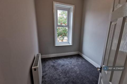 3 bedroom flat to rent, Addison Street, North Shields, NE29