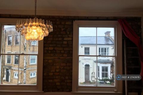2 bedroom flat to rent, Hinton Road, London, SE24