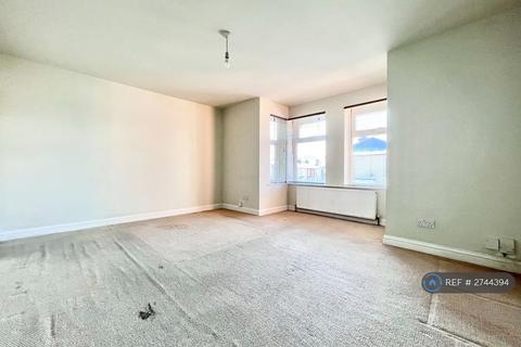 2 bedroom flat to rent, Pembroke Road, London, E17