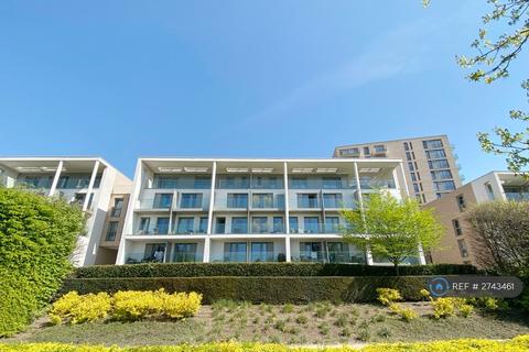 2 bedroom flat to rent, Parkside Court, London, E16
