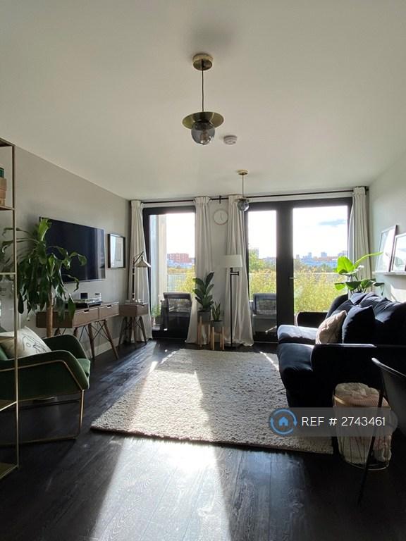 Openplan Lounge On The First Floor Of The Duplex