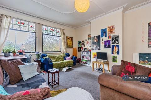 4 bedroom flat to rent, West Didsbury, Manchester, M20