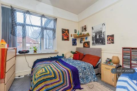 4 bedroom flat to rent, West Didsbury, Manchester, M20