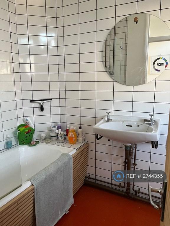 First Floor Bathroom (Bath/Shower Room)