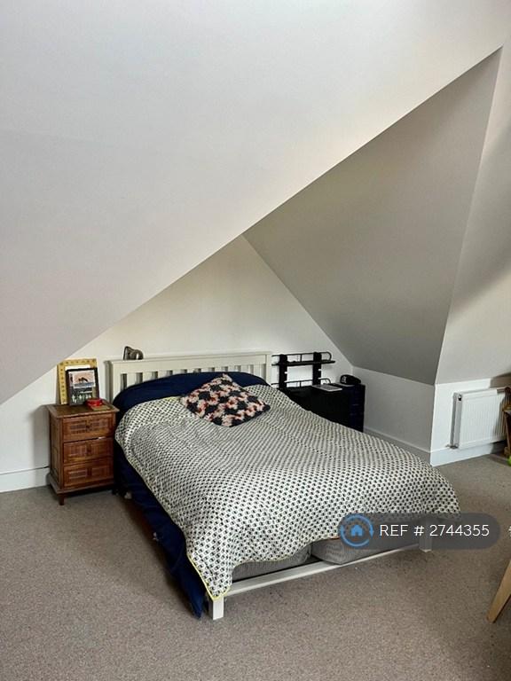 Master Bedroom (Sleeping Area)