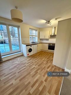 2 bedroom flat to rent, High Street, Eton, Windsor, SL4