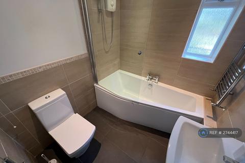 3 bedroom flat to rent, Exeter Park Mansions, Bournemouth, BH2