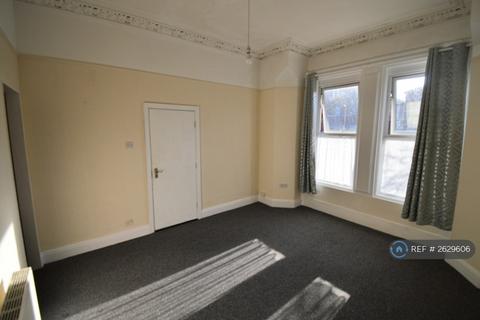2 bedroom flat to rent, Saunders Street, Southport, PR9