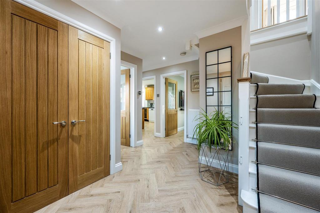 Sketch Ph28 6347905.jpg