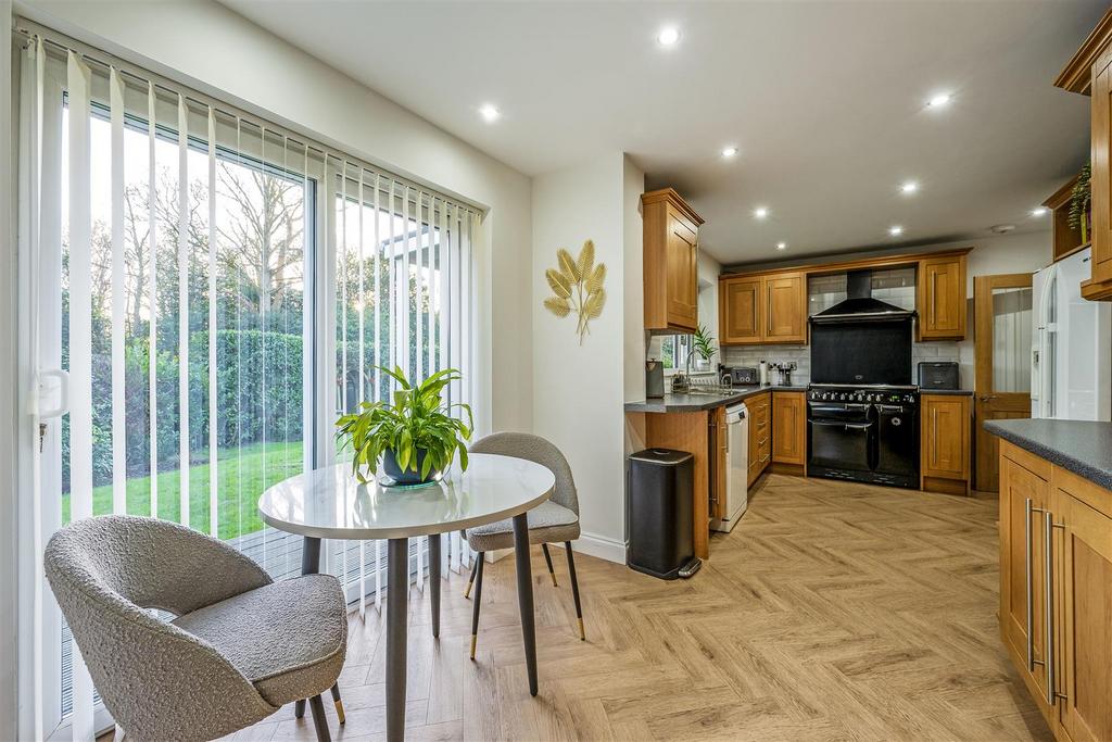 Sketch Ph19 6347894 .jpg