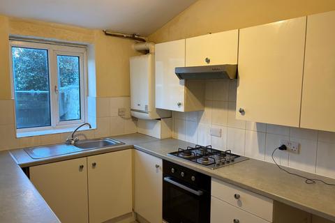 3 bedroom terraced house to rent, Skipton Road, Colne BB8