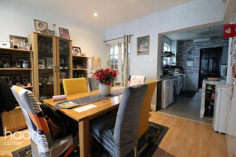 3 bedroom terraced house for sale, Ashton Road, Luton