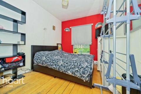 3 bedroom terraced house for sale, Ashton Road, Luton